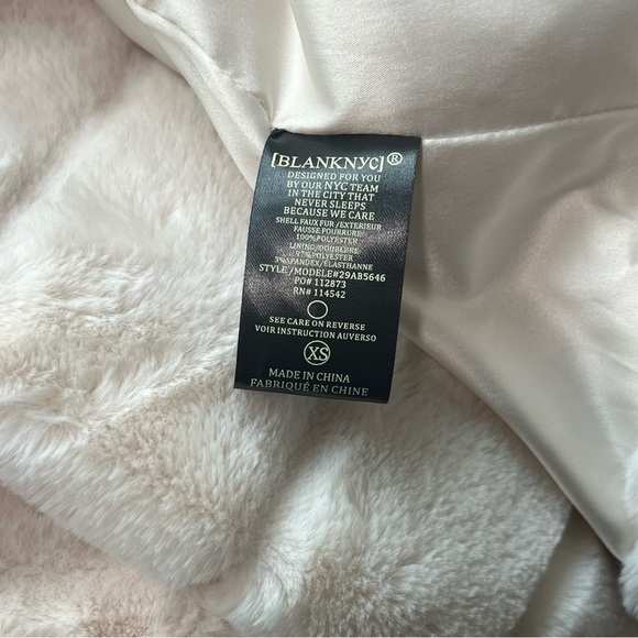 Blank NYC Faux Fur Cream Cropped Jacket Coat Short Winter Warm Elegant Chic XS - Picture 8 of 8